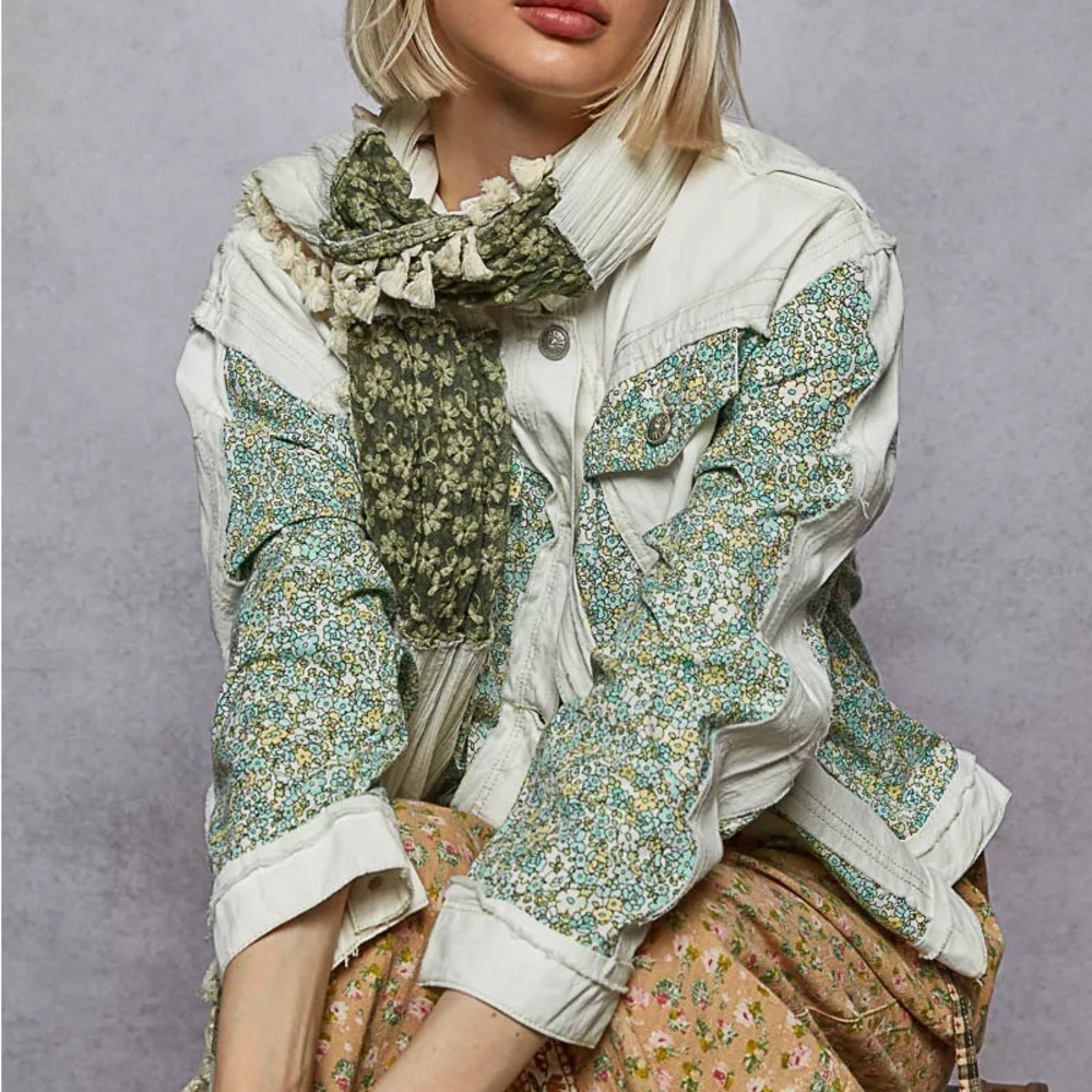 NEW🤍POL Button Down Patchwork Denim Jacket Flora… - image 4